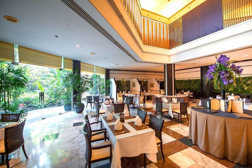 Pantip Suites Bangkok Exteriör bild
