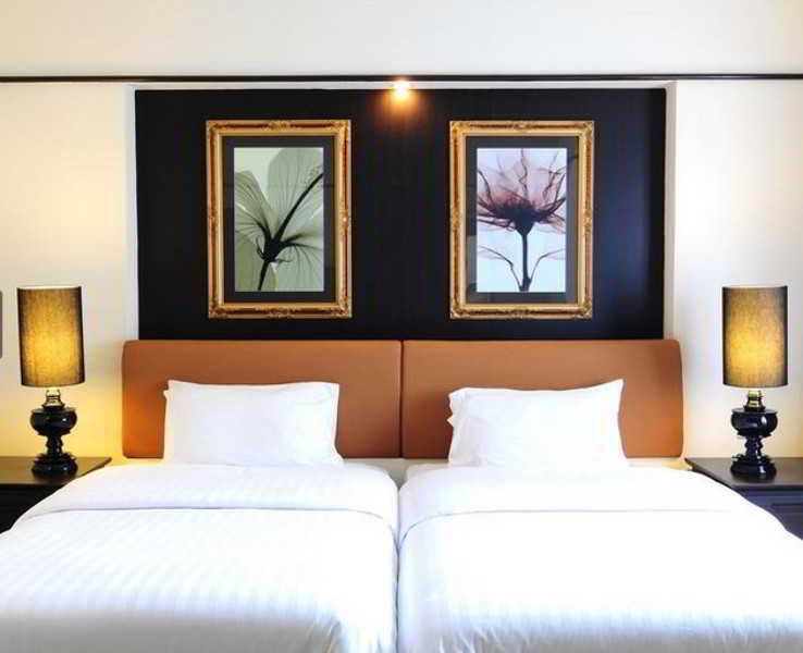 Pantip Suites Bangkok Exteriör bild