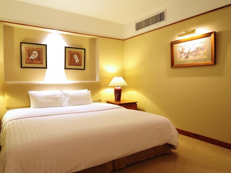 Pantip Suites Bangkok Exteriör bild