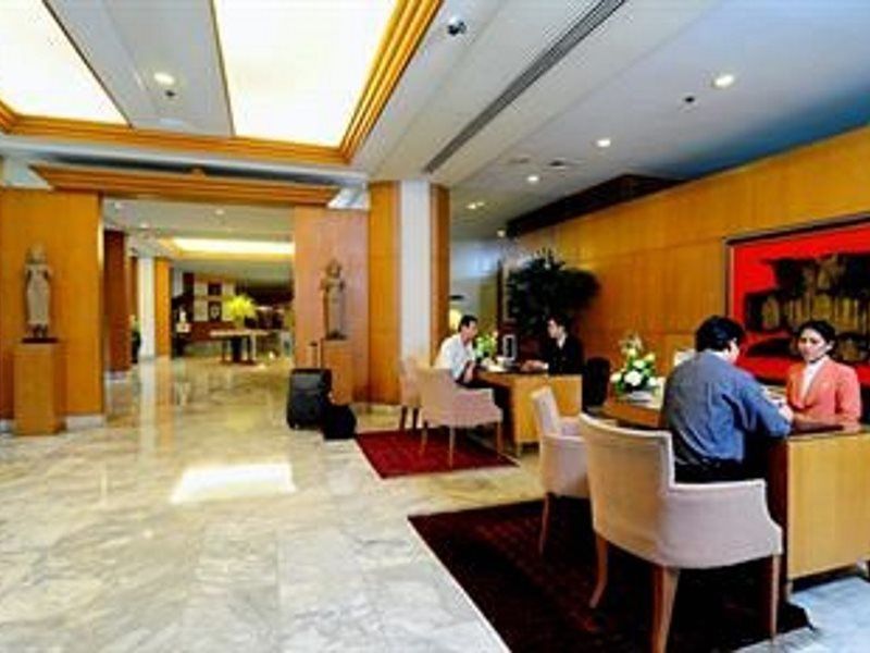 Pantip Suites Bangkok Exteriör bild