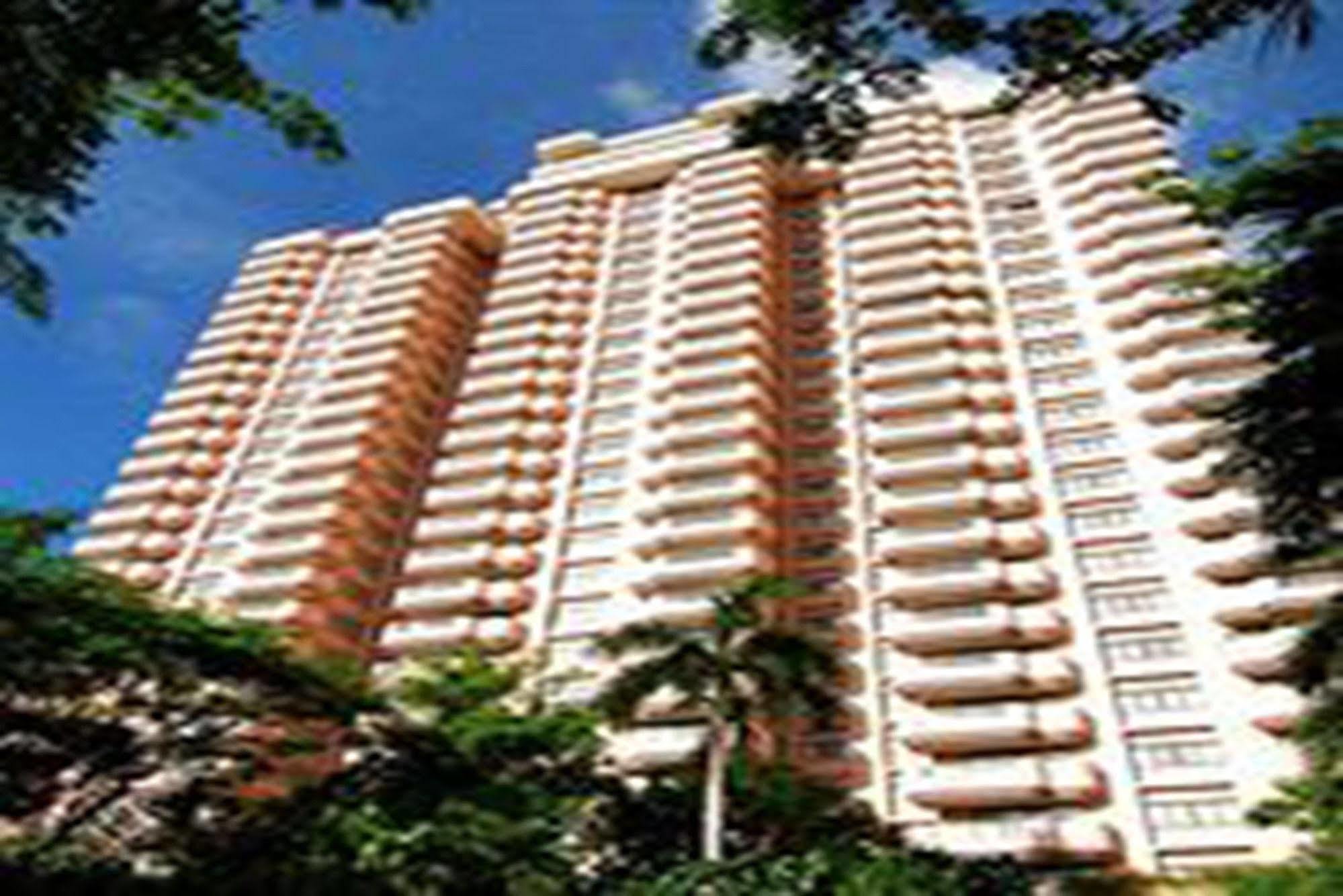 Pantip Suites Bangkok Exteriör bild
