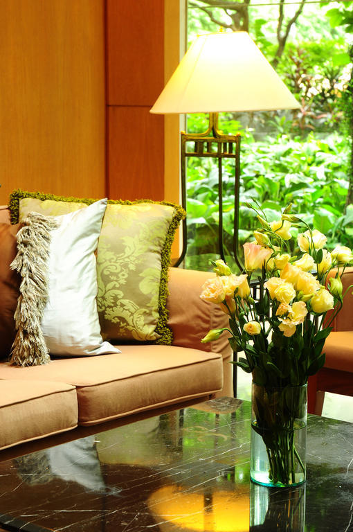 Pantip Suites Bangkok Exteriör bild
