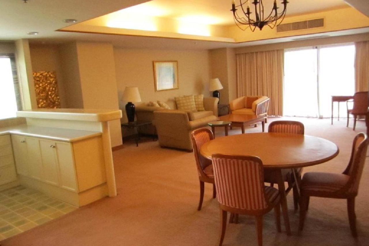 Pantip Suites Bangkok Exteriör bild